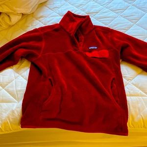 Women’s Patagonia fleece pullover
